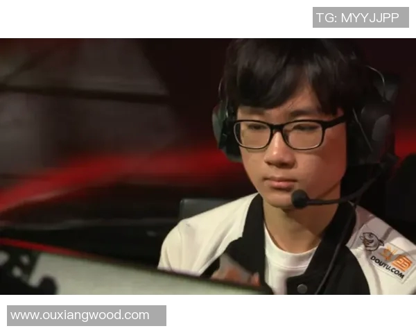 深度对话:吴强在英雄联盟中的成长与挑战之路